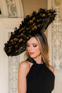 Large Feather hat